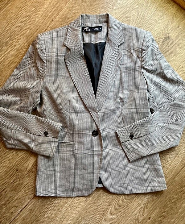Zara talle 44