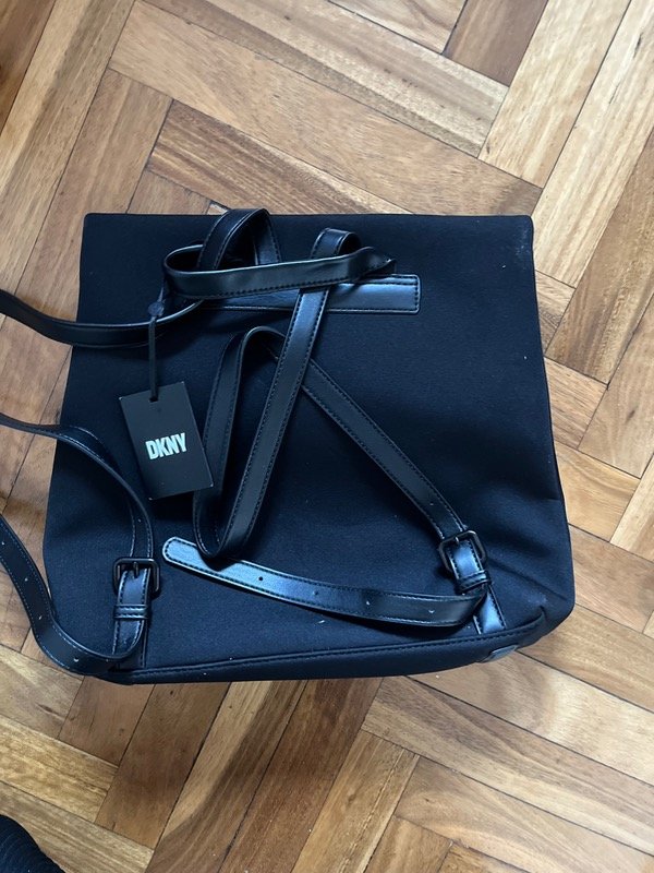 DKNY, foto 3 de 10