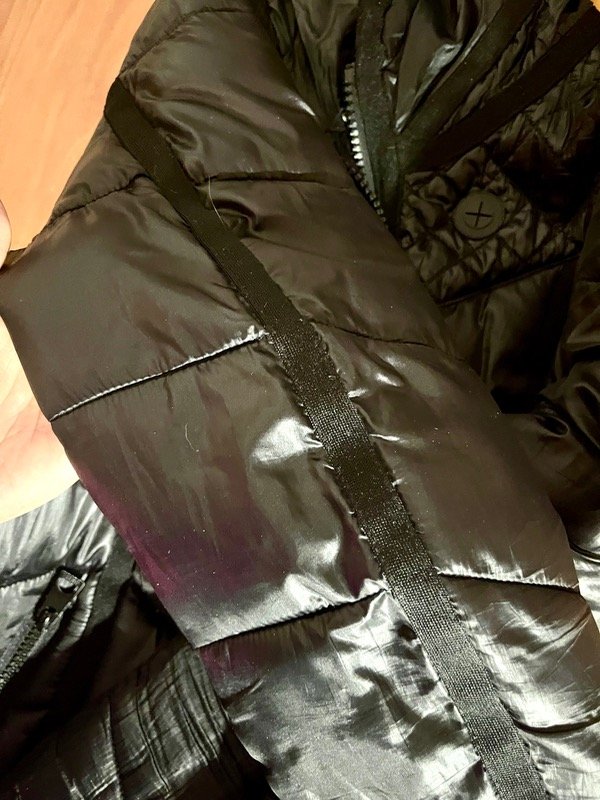 Guess, foto 6 de 9