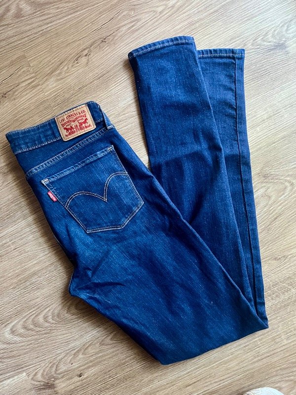 Levis talle 26