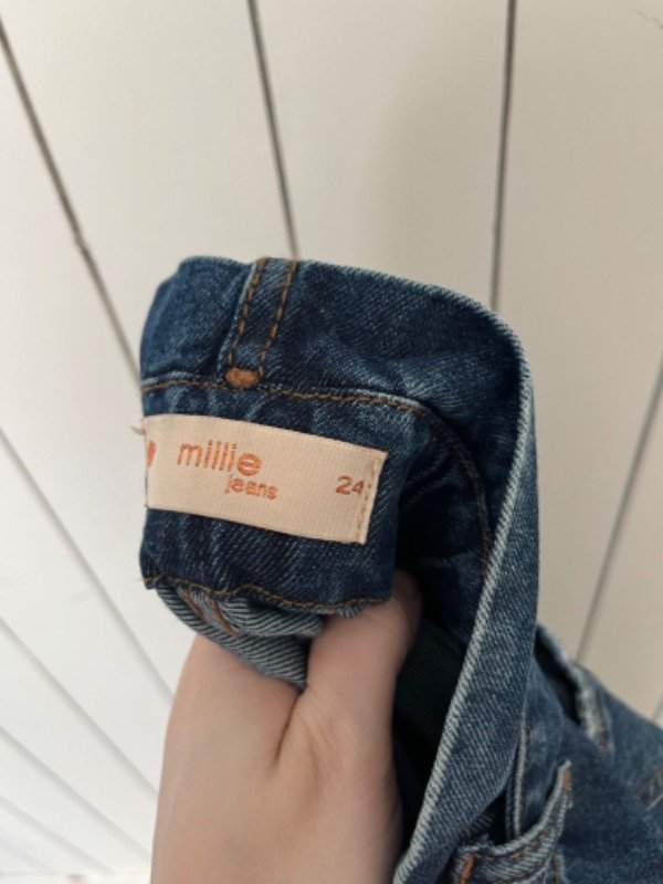 Millie, foto 5 de 6